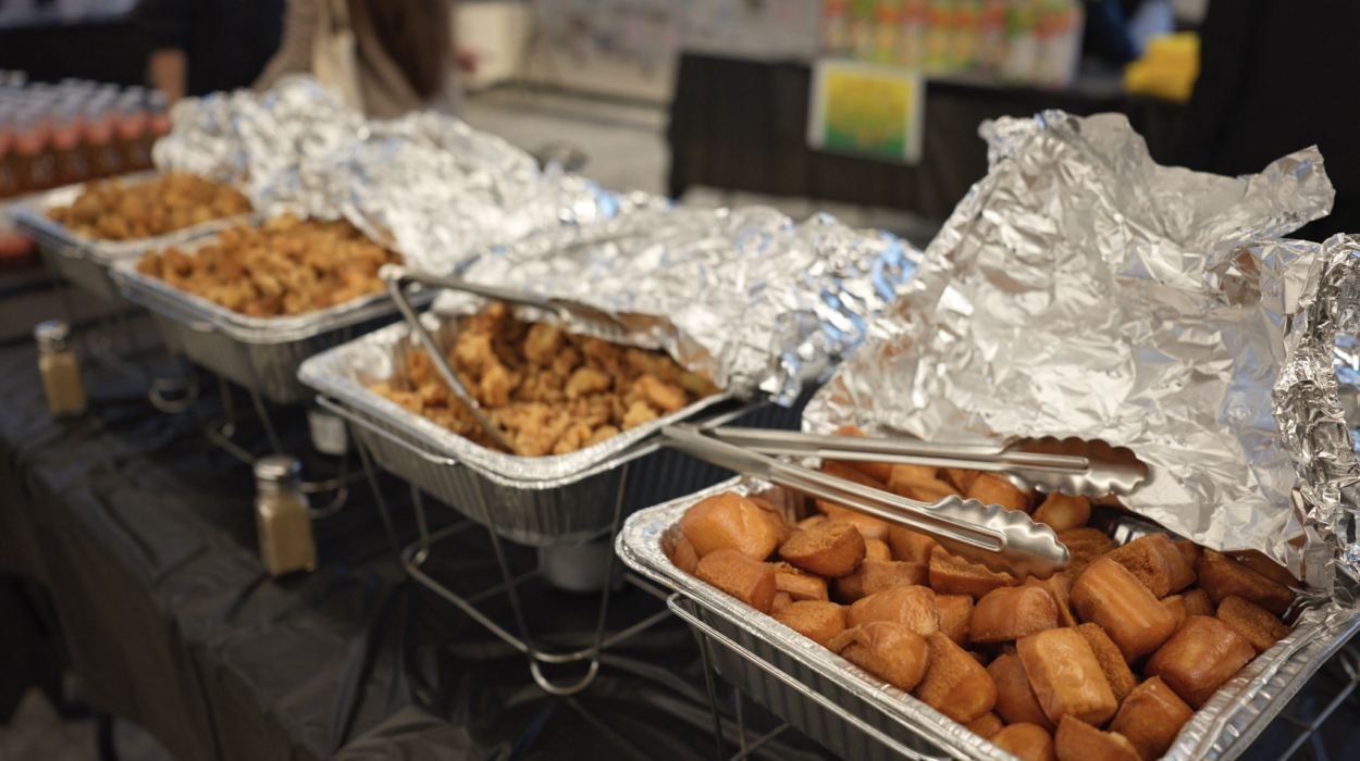 Food Trays – 2025 Temple St